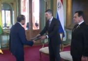 Luis Fernando Camacho presenta sus credenciales y queda acreditado como embajador de Bolivia en Paraguay