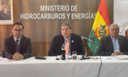 Ministro Blanco descarta abrogar el decreto del diésel y acusa a grupos minoritarios de buscar la caída del Gobierno