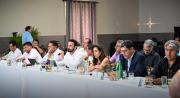 Gobernadores y Gobierno acuerdan ley de coparticiparon tributaria y conformar mesas regionales