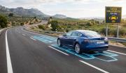 Convertir las carreteras en cargadores para autos eléctricos es posible: así es la propuesta en Japón