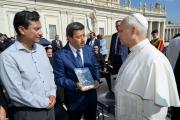 El papa León XVI recibe informe sobre contaminación con mercurio