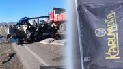 Cinco integrantes de Karumanta mueren en accidente y arrestan al conductor de la volqueta con la que colisionaron