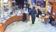 Imágenes de seguridad contradicen la declaración de la aprehendida por el atraco a una joyería, según Fiscalía