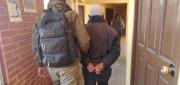 APREHENDEN EN EL ALTO A HOMBRE DENUNCIADO POR ABUSAR DE SUS DOS HIJASTRAS