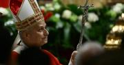 El papa pasó una noche tranquila tras ser operado de un tumor en el pulmón