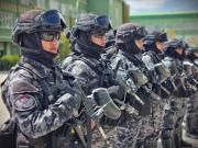 Policía desplegará 600 efectivos y aplicará cortes de vías por la llegada del presidente de Chile a La Paz