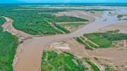 Gobernación y Searpi inspeccionan boquete del río Piraí en San Pedro y coordinan trabajos de emergencia