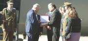 LUIS REVILLA ENTREGA DISTINCIÓN DE HUÉSPED ILUSTRE A KAST