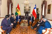 Paz se comprometió a no regularizar vehículos robados en Chile, afirma gobernador de Tarapacá
