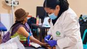 Recicladores de El Alto reciben atención médica ante los riesgos de su actividad laboral