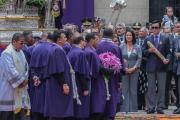 Keiko Fujimori recibe en Palacio al Señor de los Milagros, la imagen más venerada de Perú