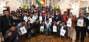 GOBIERNO Y ALCALDÍAS DE LA PAZ FIRMAN CONVENIOS PARA LLEVAR INTERNET A ESCUELAS FISCALES