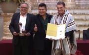 Rodrigo Paz firma convenios con 85 municipios para instalar antenas Starlink en unidades educativas