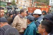 La Paz: Despachan camiones con GLP acompañados con escolta policial para evitar el desvío