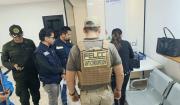 Arrestan a funcionario de Migración en Viru Viru por presuntamente cobrar $us 500 a seis extranjeros