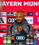 El DT de Bayern Múnich es hospitalizado tras desmayarse en un entrenamiento