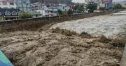 Intensa lluvia eleva el caudal de los ríos y provoca el desplome de dos muros en La Paz