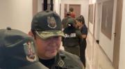 Beller denuncia que policías de civil amedrentan a periodistas para impedir que la entrevisten