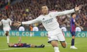 Mbappé alcanza los 100 goles en el Real Madrid con su doblete ante Barcelona