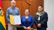 Tras denuncias de cobros irregulares, posesionan a nuevo director de la Aisem