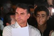 Estados Unidos anuncia que acogerá a Flávio Bolsonaro y a su familia