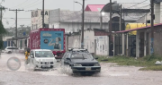 La capital cruceña amanece con calles inundadas: ¿Hasta cuándo seguirán las lluvias?