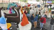 Elaboran 50 muñecos y alistan cierre de vías por Desfile Navideño