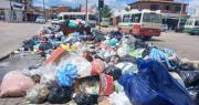 “No nos moveremos hasta que nos paguen”: Bloqueo en el vertedero deja las calles cruceñas llenas de basura