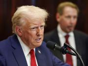 Donald Trump: uno por uno, los polémicos decretos que firmó hasta ahora como presidente de Estados Unidos