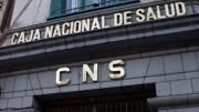 Emiten orden de aprehensión contra el gerente de la CNS investigado por cinco delitos, según Fiscalía