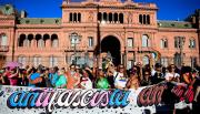 El colectivo LGTBIQ+ se movilizó a Plaza de Mayo: críticas a Javier Milei y fuerte presencia de la oposición
