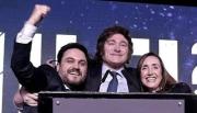 Una larga lista de los echados del círculo de la LLA