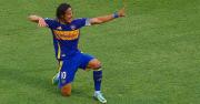 En La Bombonera, Boca Juniors y Huracán juegan un partido intenso: ganaba el local, se lo empataron con revisión de por medio y con gol de un refuerzo lo gana de nuevo
