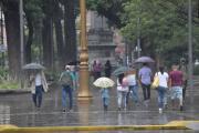 Bajó la temperatura y Tucumán continúa en alerta por lluvias y tormentas