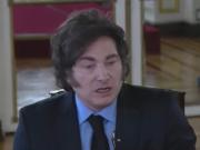 Milei buscó relativizar el escándalo de Santiago Caputo con el diputado Manes y tomar distancia del criptogate