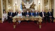 Según una encuesta, para más de la mitad de los porteños la imagen del gobierno de Javier Milei es negativa