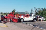 Grave accidente en el acceso a Fernández: dos vehículos chocaron de frente