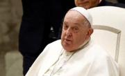 El Papa se mantiene estable en el hospital