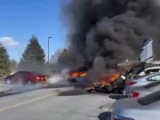 Una avioneta con cinco personas a bordo se estrelló y se incendió en Estados Unidos