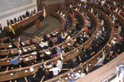 Diputado de Tarija pide a parlamentarios afines a Evo Morales aprobar los créditos en el Senado