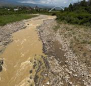 Tarija: Emiten alerta roja por crecida del río Guadalquivir para evitar inundaciones