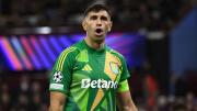 Dibu Martínez mantuvo su arco en cero y Aston Villa se metió en cuartos de la Champions League