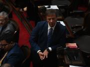 No soy besuqueiro, respondió Oscar Zago cuando le preguntaron por la insólita propuesta de Almirón de darle un pico