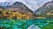 El lago de los cinco colores: es Patrimonio de la UNESCO y único en el mundo