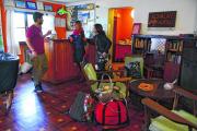 Sortean estadías en hostels de Argentina, Chile y Brasil para ayudar a los damnificados por los incendios en El Bolsón y Epuyén