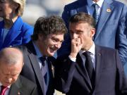 En un día clave para el acuerdo con el FMI, Milei recibió el apoyo de Macron