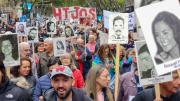Multitudinaria marcha por el Día de la Memoria en las calles mendocinas