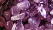 Amatista: la piedra que todos quieren llevar encima por sus beneficios