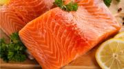 El salmón del Atlántico es el mejor alimento para incorporar vitamina D