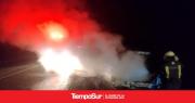 Bomberos sofocan incendio en un rodado